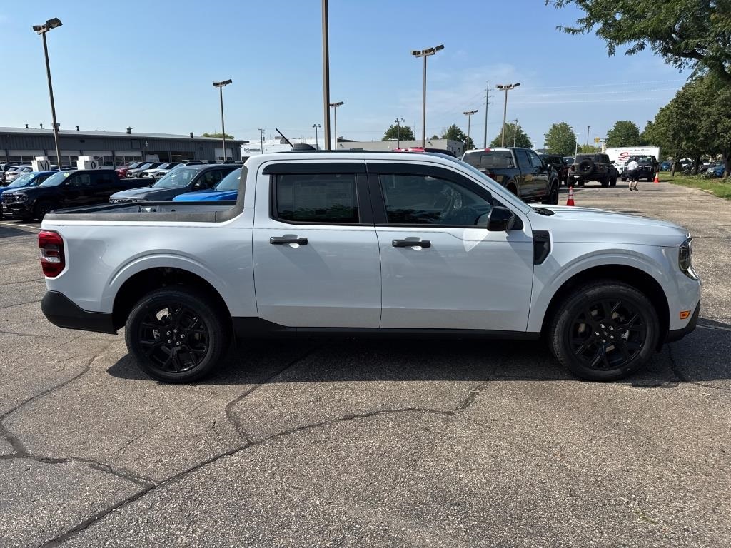 2025 Ford Maverick XLT photo 3