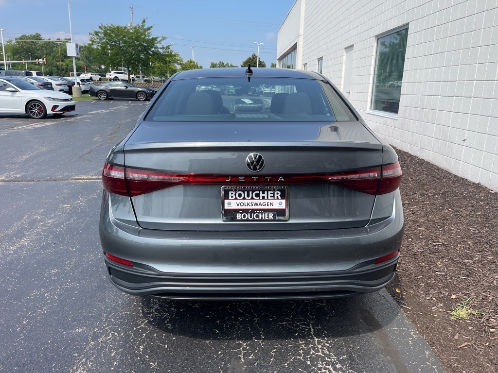 2025 Volkswagen Jetta 1.5T Sport photo 4
