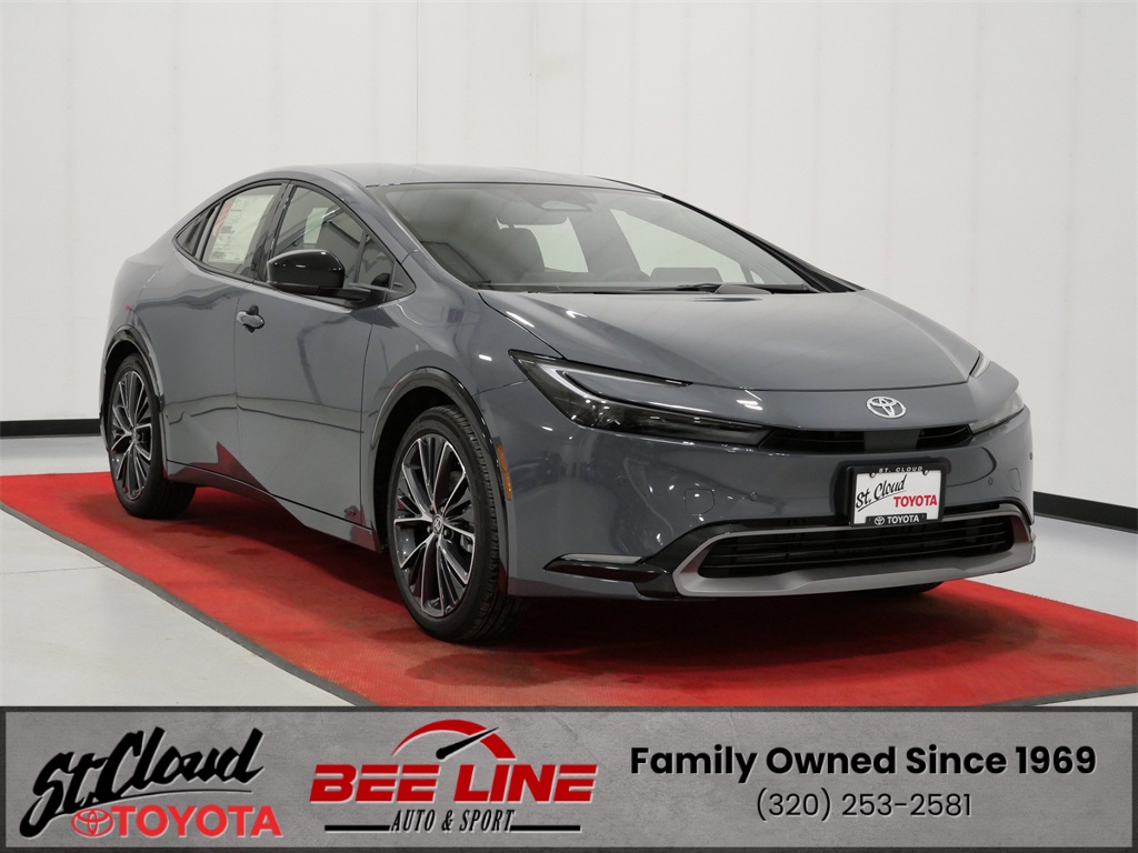 2026 Toyota Prius XLE's photo