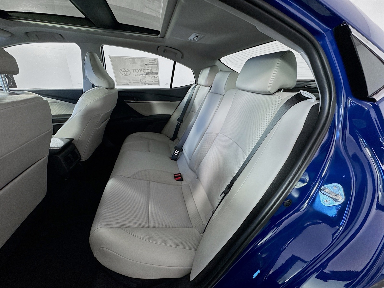 2025 Toyota Camry XLE photo 10
