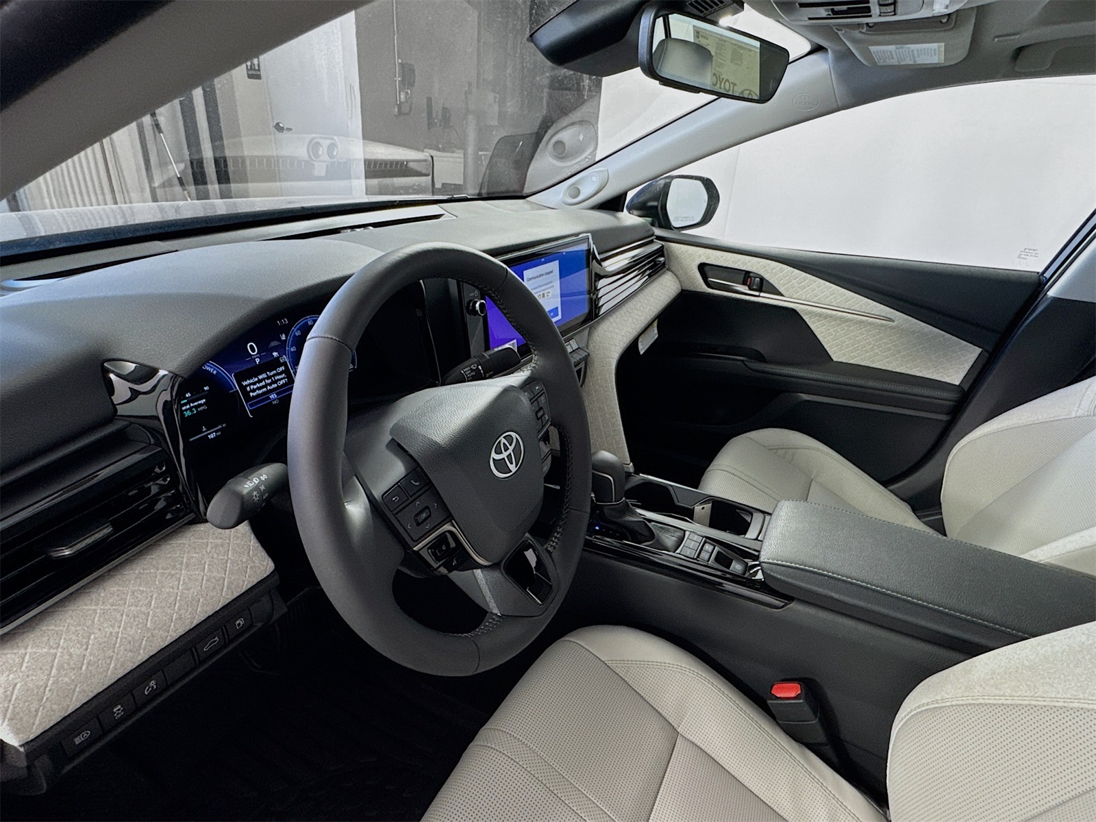 2025 Toyota Camry XLE photo 5