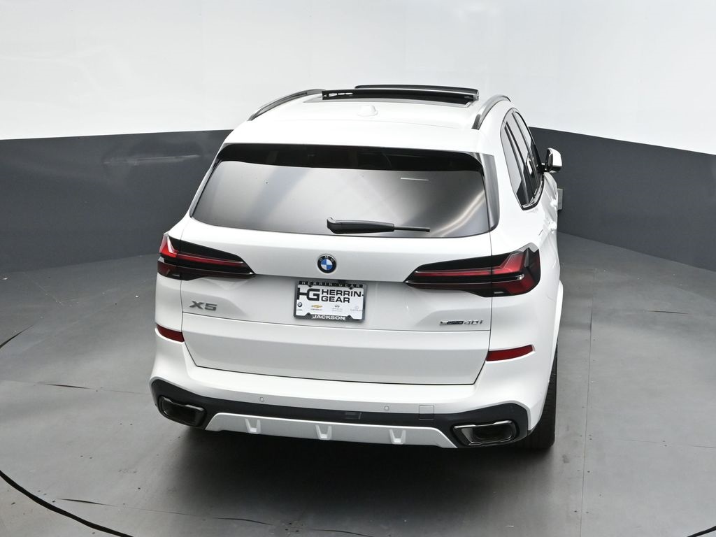 2026 Alpine White BMW X5 sDrive40i RWD SUV