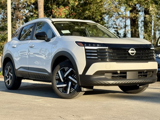 2026 Nissan KICKS SV's photo