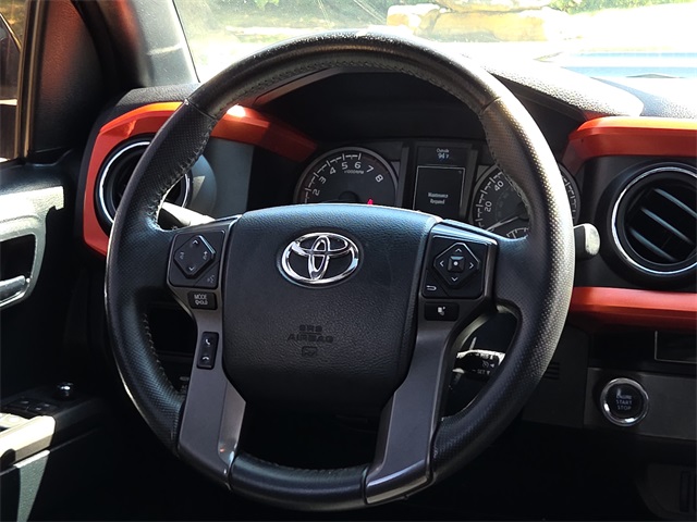 2017 Toyota Tacoma TRD Sport photo 11