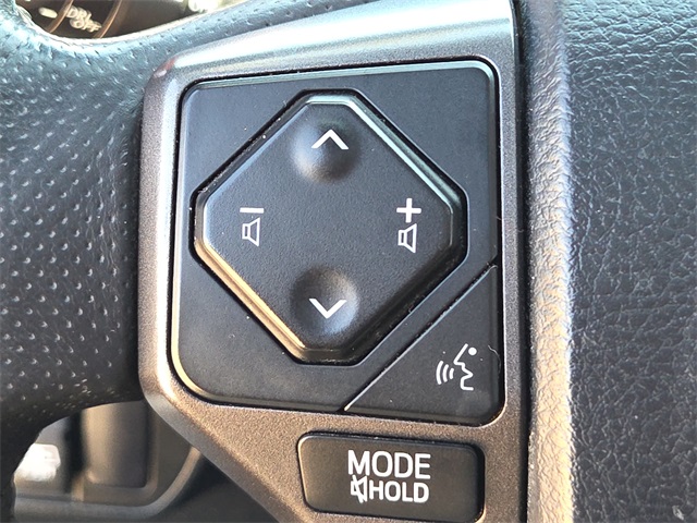 2017 Toyota Tacoma TRD Sport photo 21