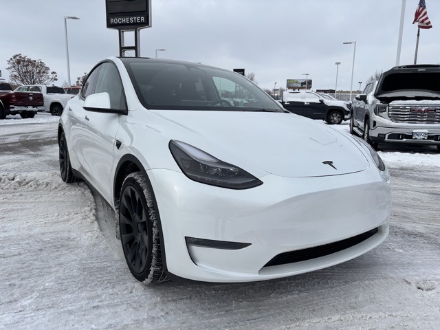 2023 Tesla Model Y Long Range's photo