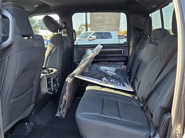 2026 Ram 1500 Lone Star Crew Cab 4x4 5'7" Box