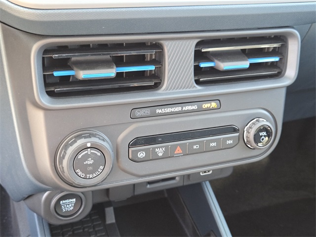 New 2025 Ford Maverick Lobo High 4D Crew Cab