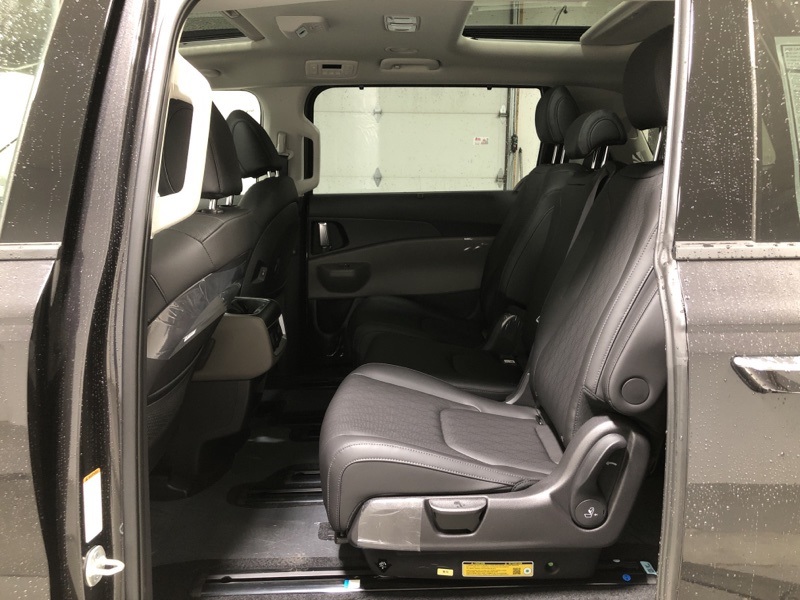 2026 Kia Carnival SX photo 11