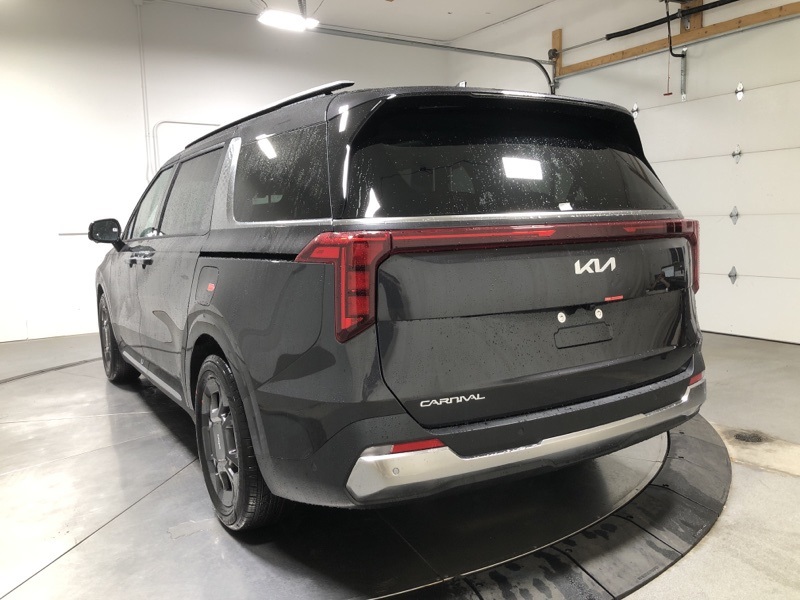 2026 Kia Carnival SX photo 4