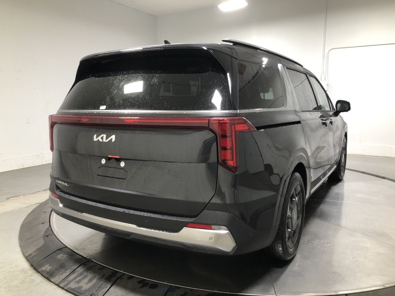 2026 Kia Carnival SX photo 6