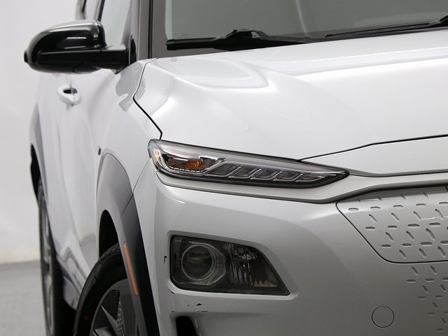 2019 Hyundai Kona Electric SEL photo 2