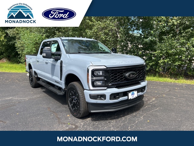 2025 Glacier Gray Metallic TriCoat Ford Super Duty F-350 SRW Lariat Truck