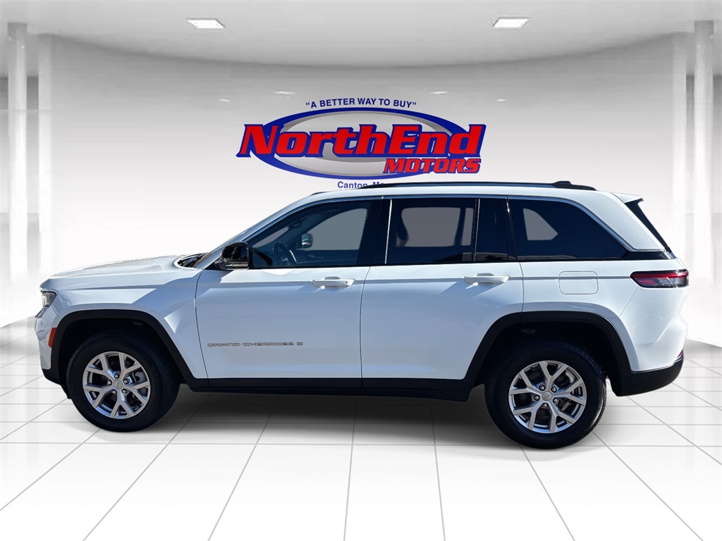 2022 Bright White Clearcoat Jeep Grand Cherokee Limited 4X4 SUV