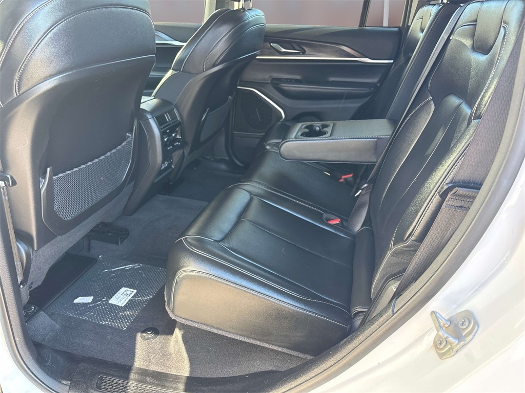 2022 Bright White Clearcoat Jeep Grand Cherokee Limited 4X4 SUV