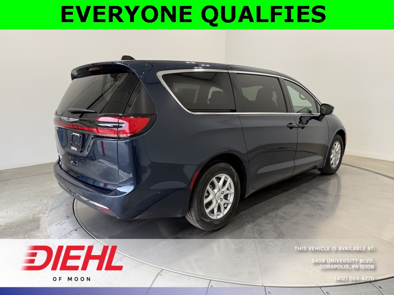2025 Chrysler Pacifica photo 7