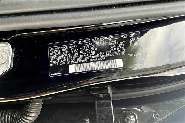 2020 Black Volvo XC60 T5 Momentum AWD SUV