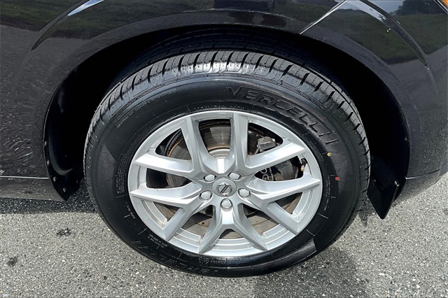 2020 Black Volvo XC60 T5 Momentum AWD SUV