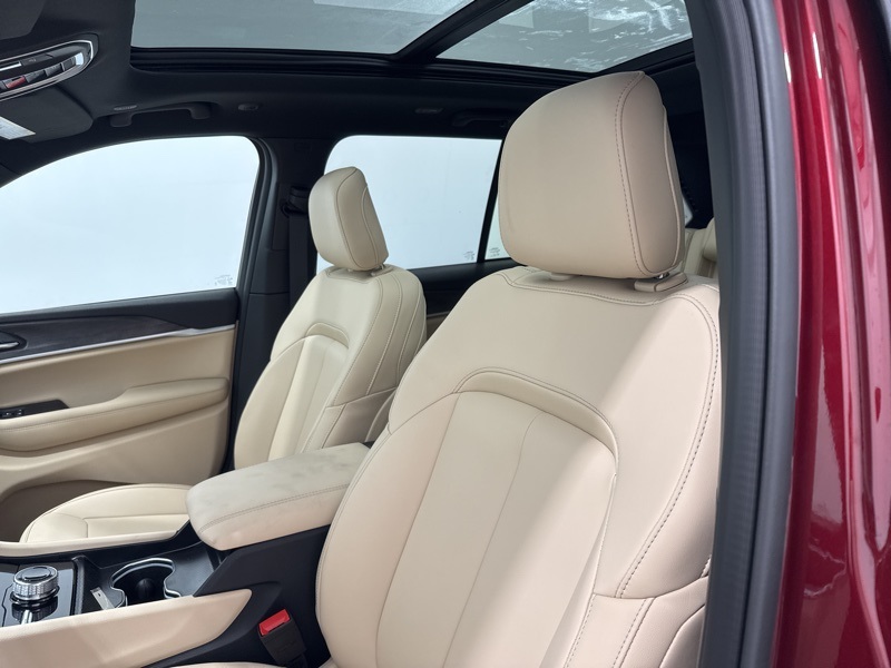 2025 Jeep Grand Cherokee Limited photo 19