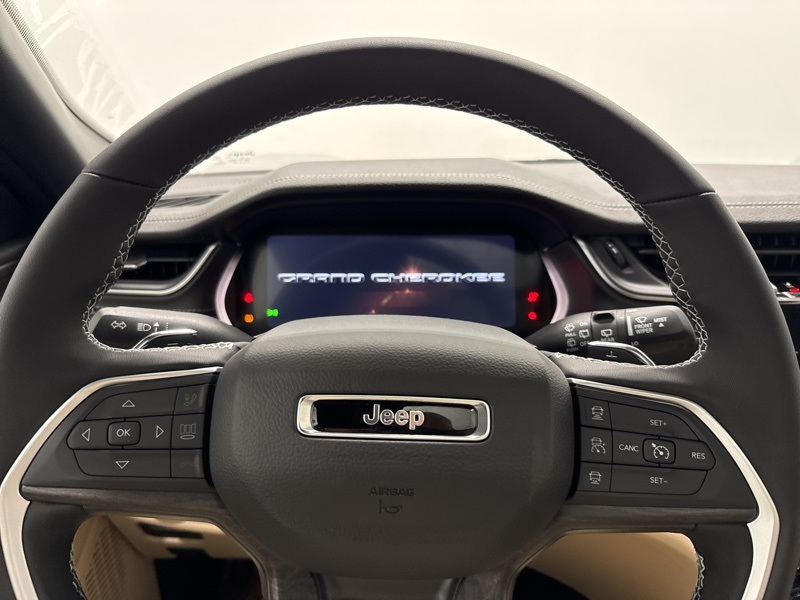 2025 Jeep Grand Cherokee Limited photo 23