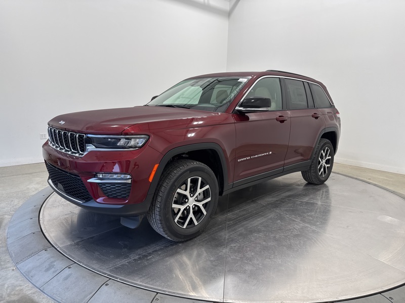 2025 Jeep Grand Cherokee Limited photo 3