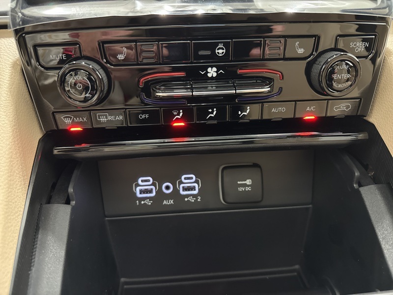 2025 Jeep Grand Cherokee Limited photo 29