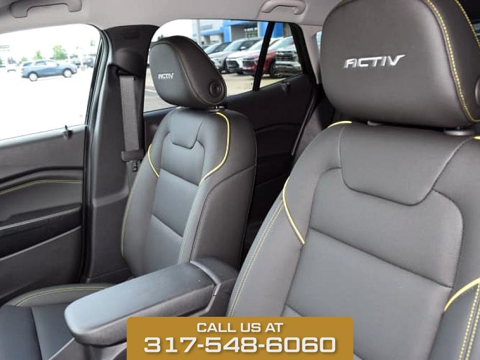 2025 Black Metallic Chevrolet Trax ACTIV FWD SUV
