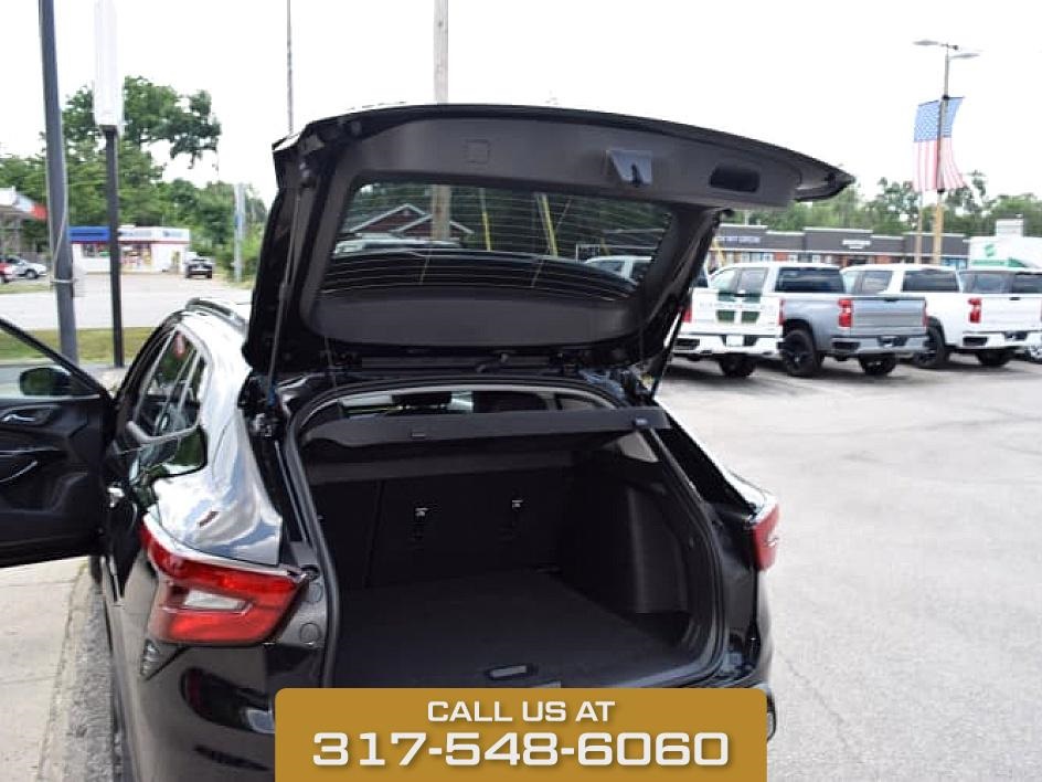 2025 Black Metallic Chevrolet Trax ACTIV FWD SUV