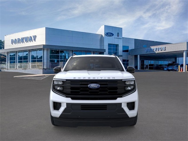 2025 Ford Expedition photo 4