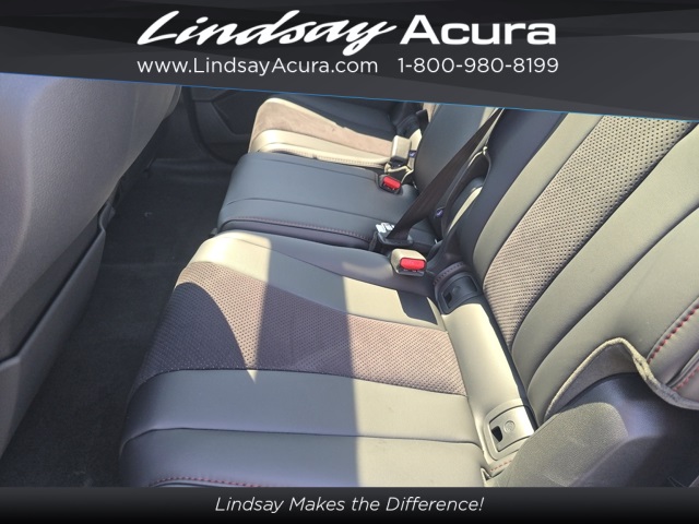 2026 Acura MDX SH-AWD Advance photo 6