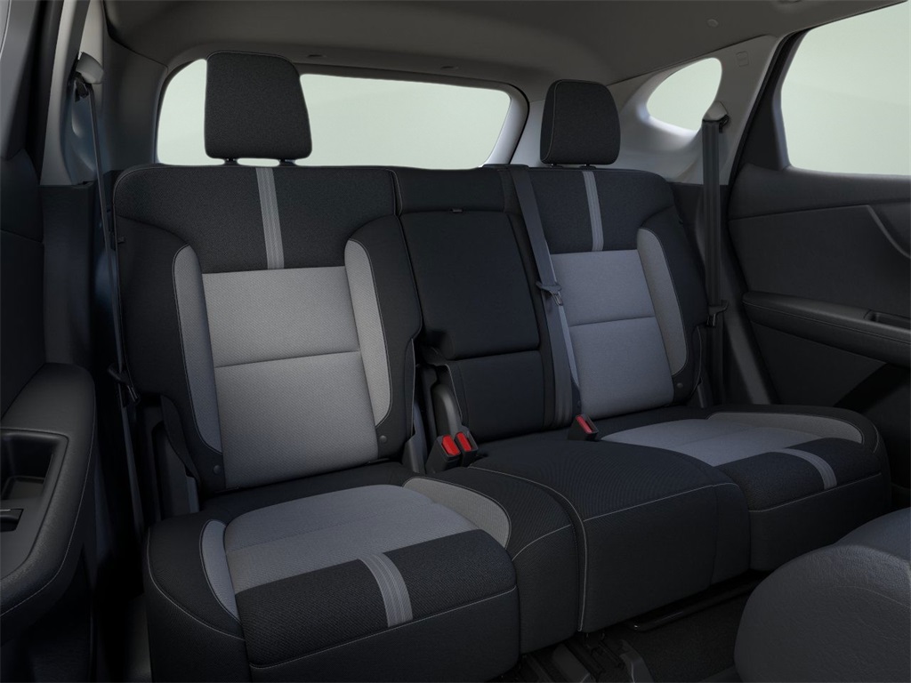 2025 Chevrolet Blazer 2LT photo 2