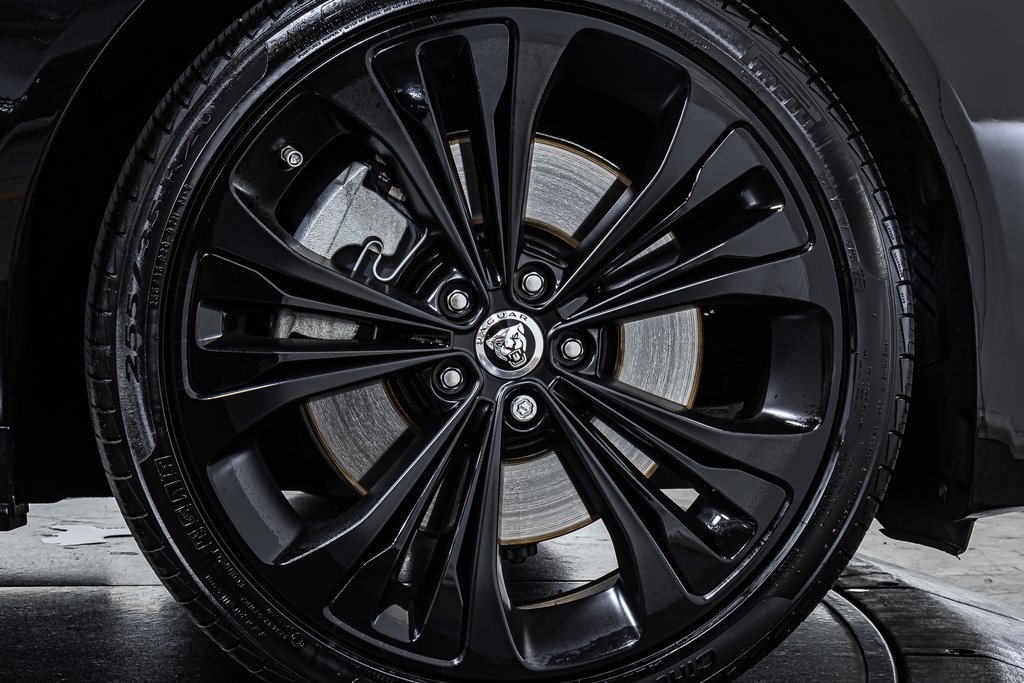 XF P250 R-Dynamic SE