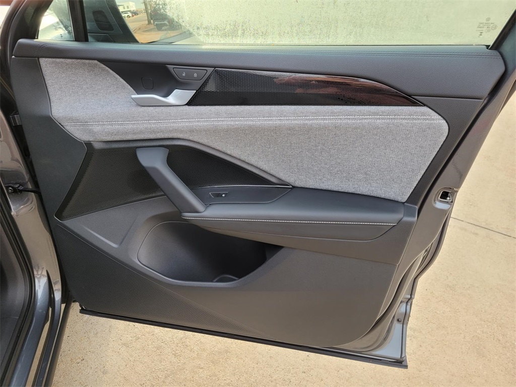 used 2025 Volkswagen Tiguan car, priced at $26,500