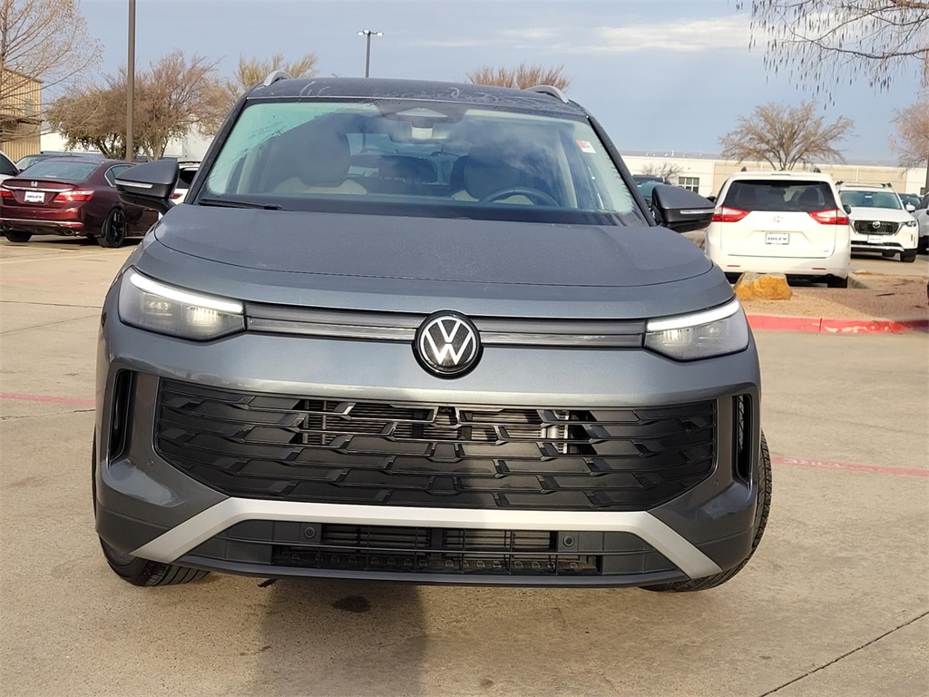 used 2025 Volkswagen Tiguan car, priced at $26,500