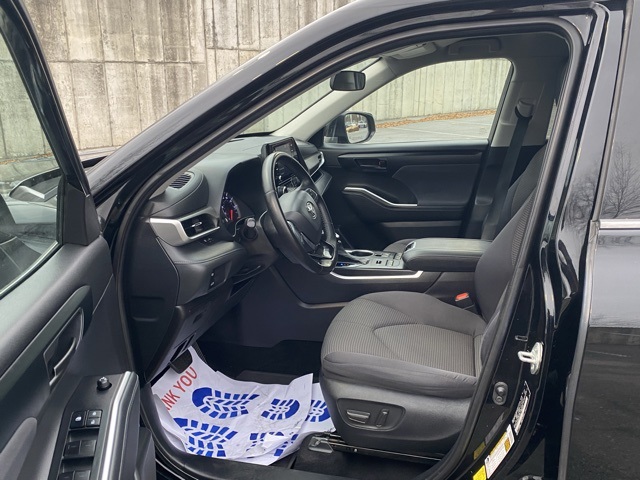 used 2021 Toyota Highlander car, priced at $22,795