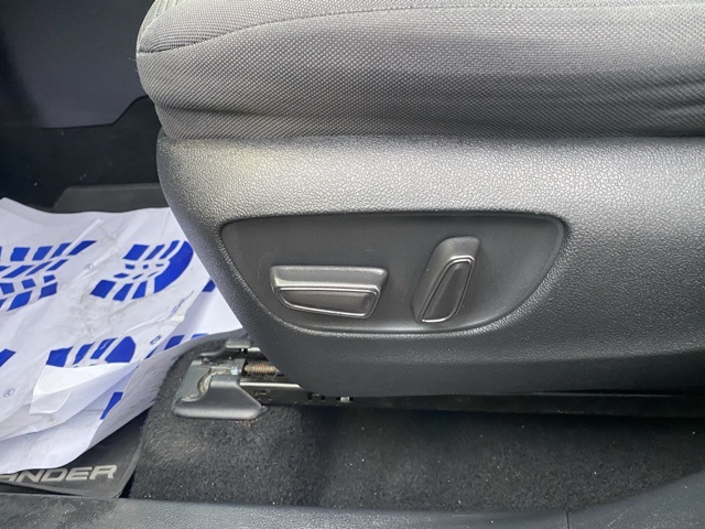 used 2021 Toyota Highlander car, priced at $22,795