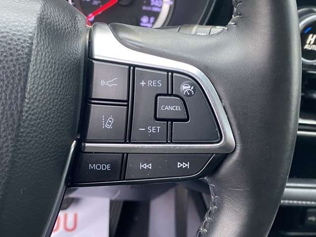 used 2021 Toyota Highlander car, priced at $22,795