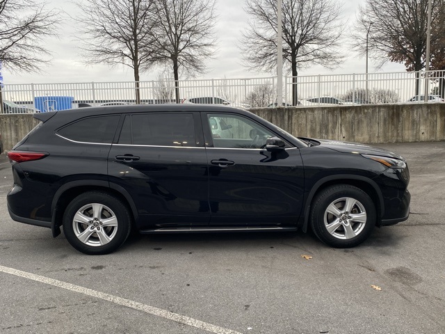 used 2021 Toyota Highlander car, priced at $22,795