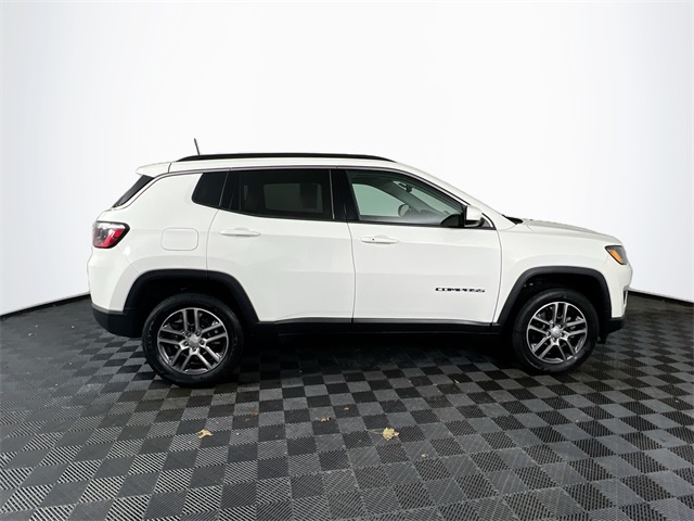 2020 Jeep Compass Latitude photo 3