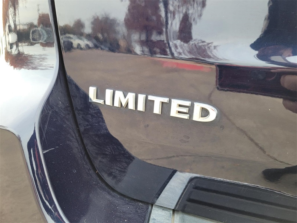 used 2013 Jeep Grand Cherokee car, priced at $7,000