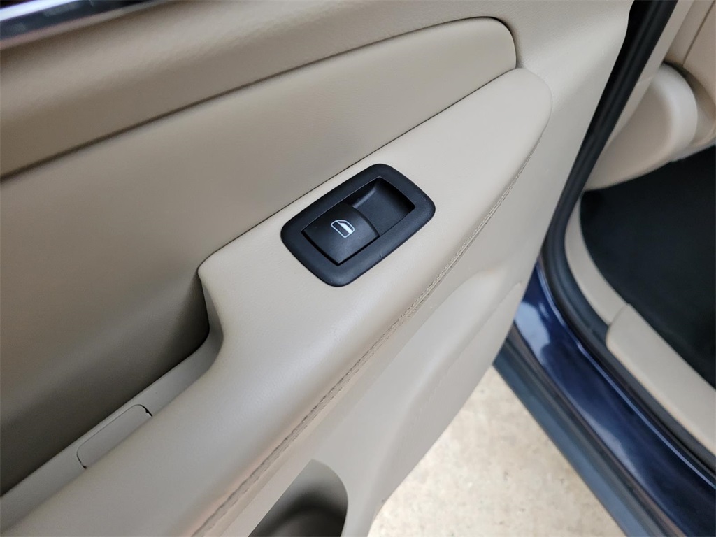 used 2013 Jeep Grand Cherokee car, priced at $7,000