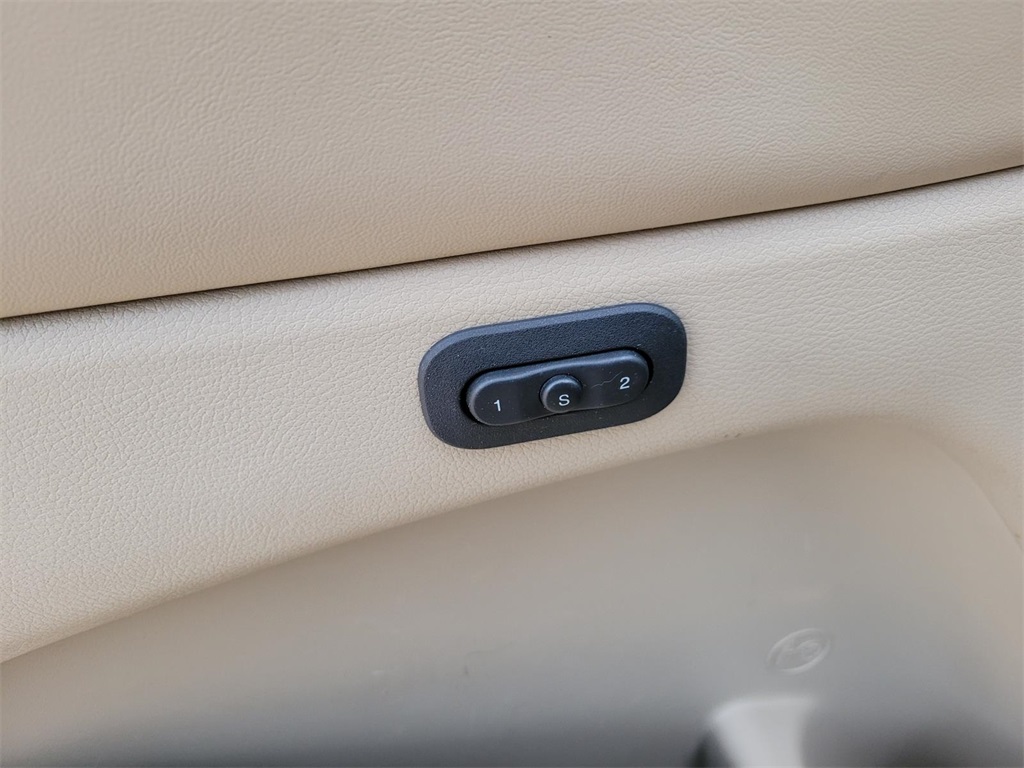 used 2013 Jeep Grand Cherokee car, priced at $7,000