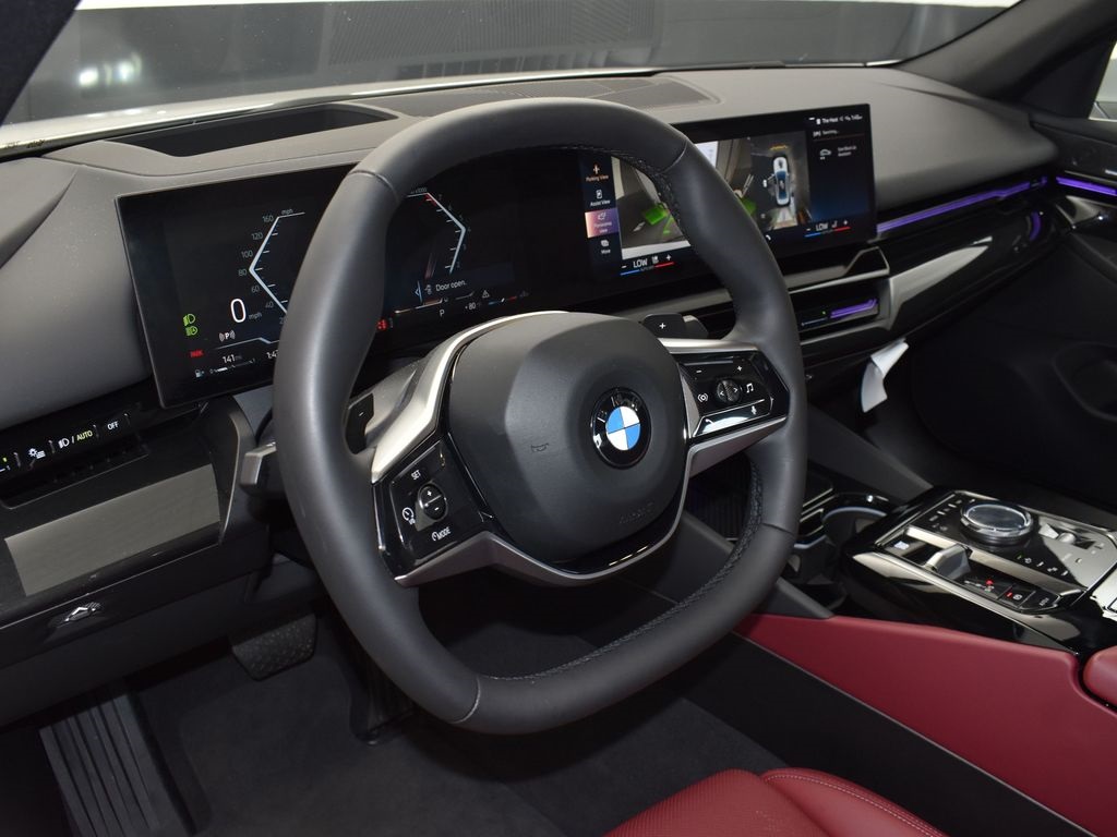 2025 Mineral White Metallic BMW 5 Series 530i RWD Sedan