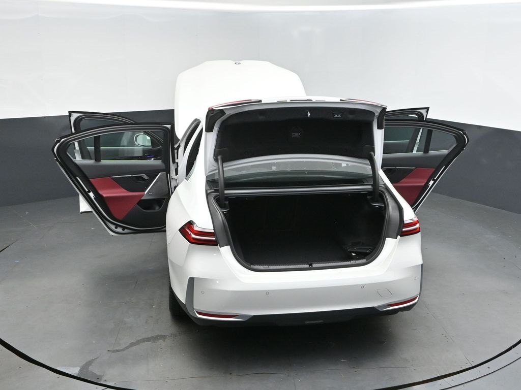 2025 Mineral White Metallic BMW 5 Series 530i RWD Sedan