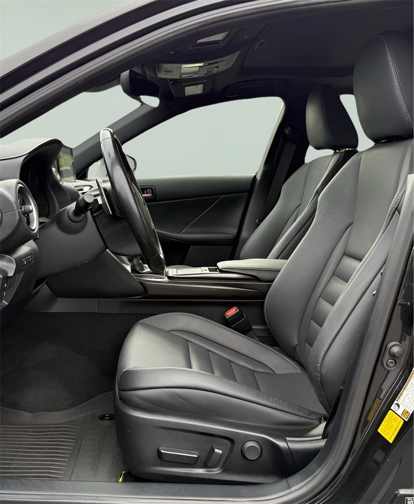 2022 Lexus IS 350 F SPORT AWD photo 20
