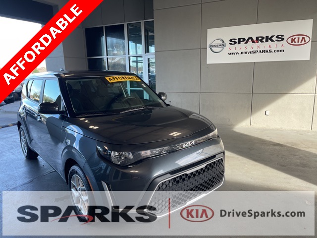 2023 Kia Soul LX's photo