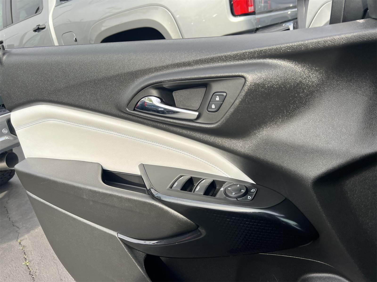 used 2024 Chevrolet Trax car, priced at $20,991