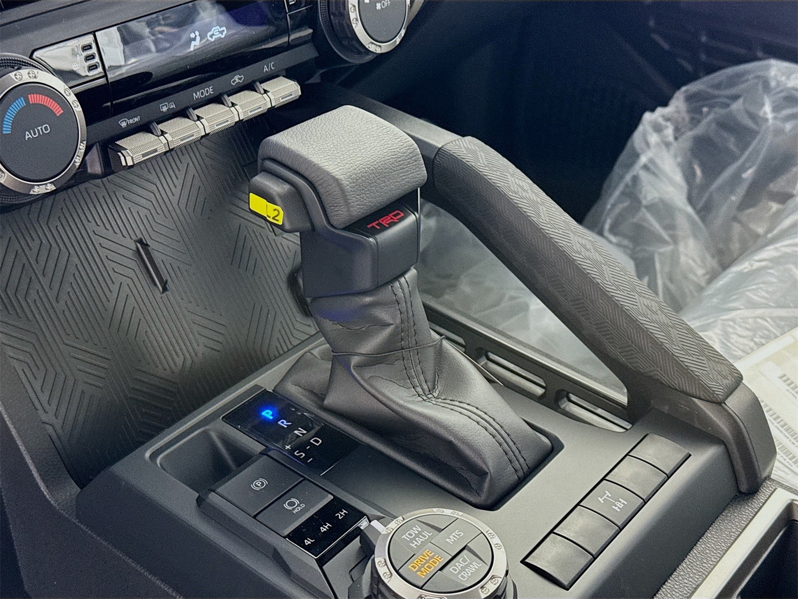 2025 Toyota Tacoma TRD Off-Road Double Cab photo 10