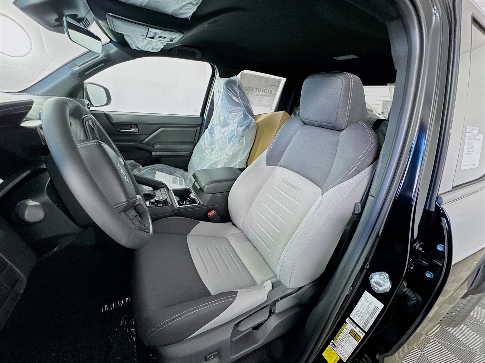 2025 Toyota Tacoma TRD Off-Road Double Cab photo 11