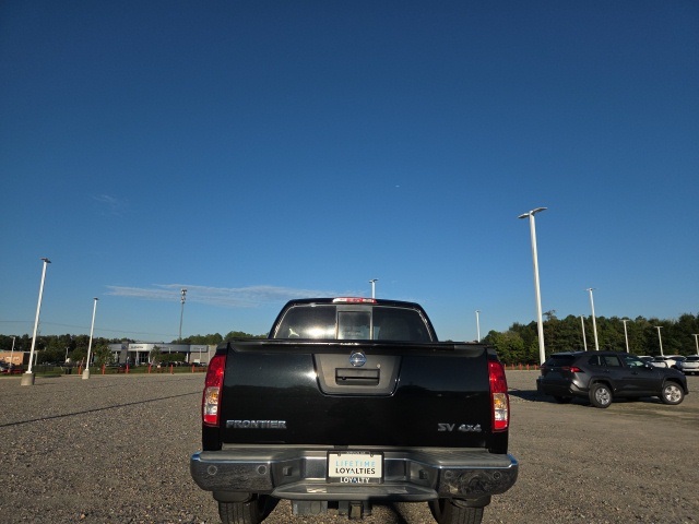 2016 Nissan Frontier SV photo 3